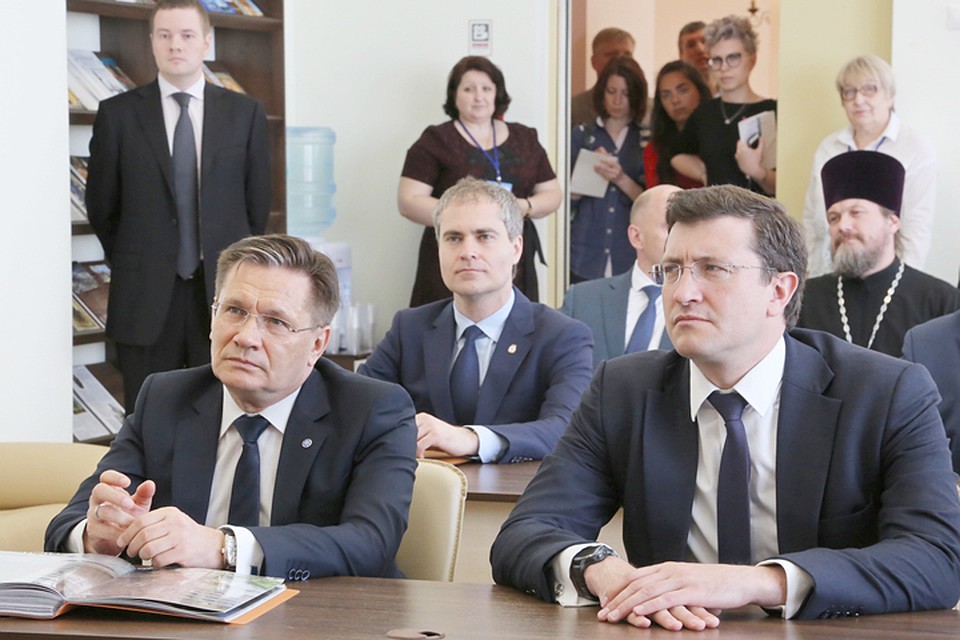 Глеб Никитин проверил, как реализуется проект «Эффективная губерния» в образовательных учреждениях региона. Фото Юлии Горшковой.