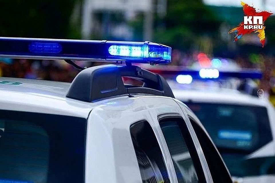 Полиция будет штурмовать квартиру, где удерживаются заложники пьяным мужчиной