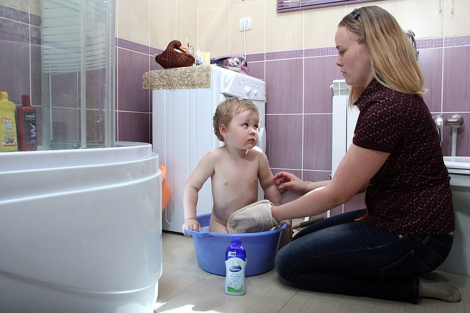 Горячей воды не будет две недели. Фото: Валерий ШАХОВ.