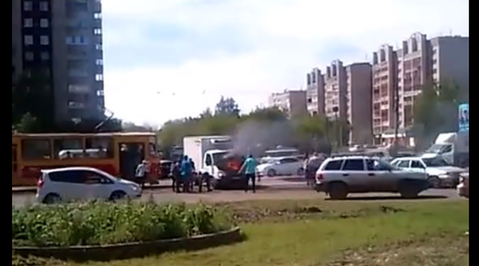 Скриншот с видео, опубликованного в паблике "Инцидент Барнаул"