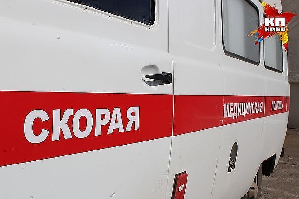 51-летнюю женщину с признаками отравления продуктами горения и ожогом кисти 2 степени госпитализировали в городскую клиническую больницу №7