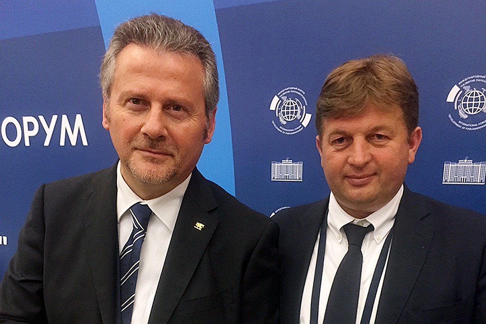 Спикер парламента Венето Роберто Чамбетти (слева) и депутат Стефано Вальдегамбери