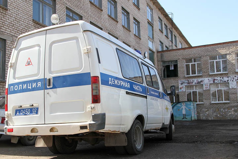 В Уфе хулиган устроил перестрелку у торгового центра