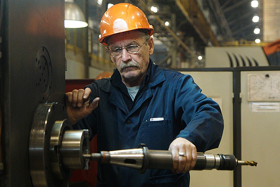 Сейчас пенсионный возраст в России составляет 55 лет для женщин и 60 лет для мужчин