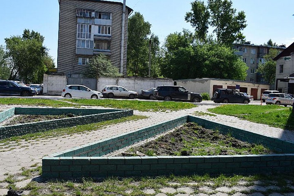 Новые клумбы оборудуют в Барнауле