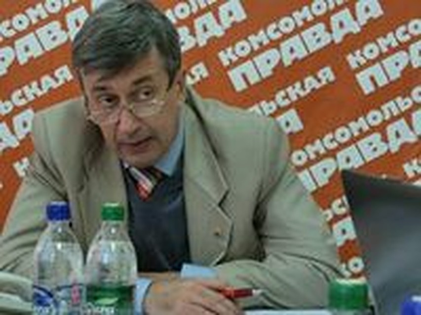 Валерий Кузьмин работал послом России в Молдове.