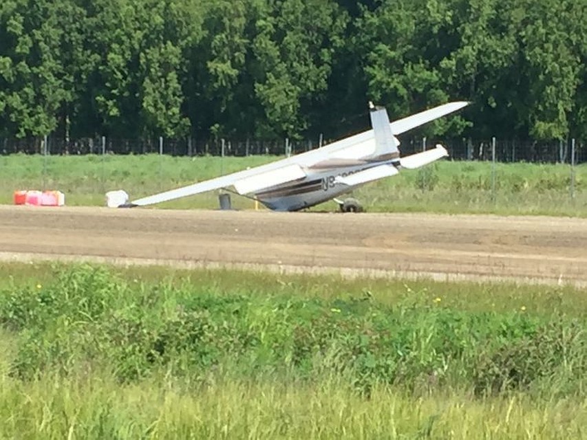 Пилот Cessna-175 смог экстренно сесть после столкновения с другим самолетом на Аляске