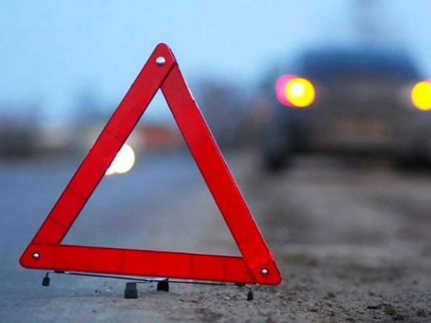 В ДТП под Углегорском двое погибших, трое пострадавших