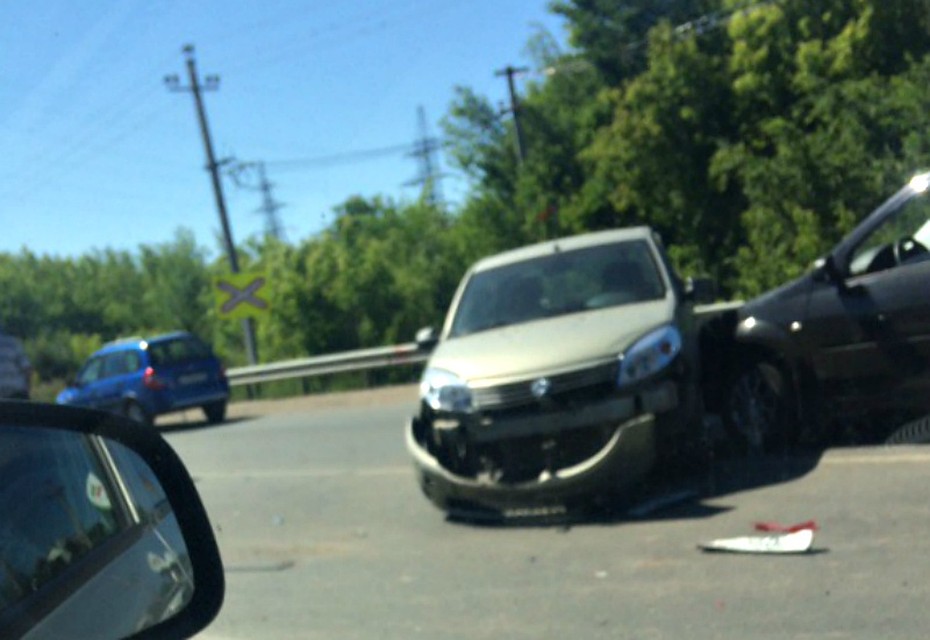Автомобили серьезно пострадали