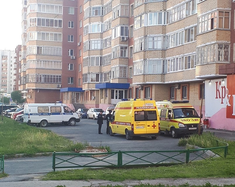 Следственный комитет Тюмени проводит проверку падения младенца из окна высотки. Фото vk.com