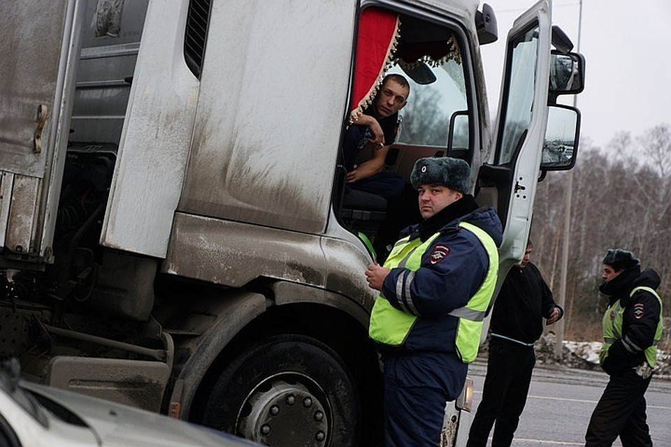 В России будут списывать мелкие штрафы автовладельцев до трех тысяч рублей со счетов нарушителей автоматически