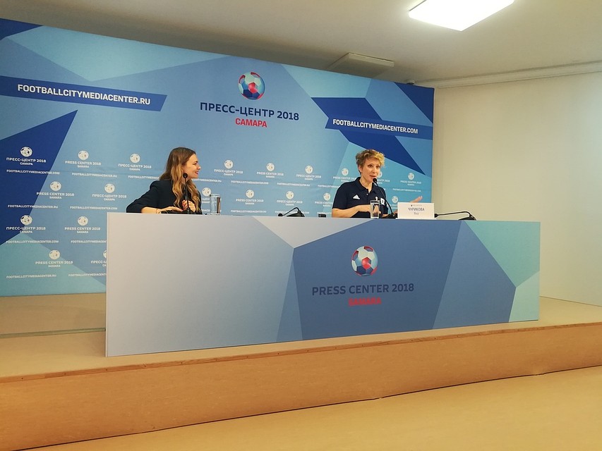 Яна Чурикова приехала на пресс-конференцию в Самаре