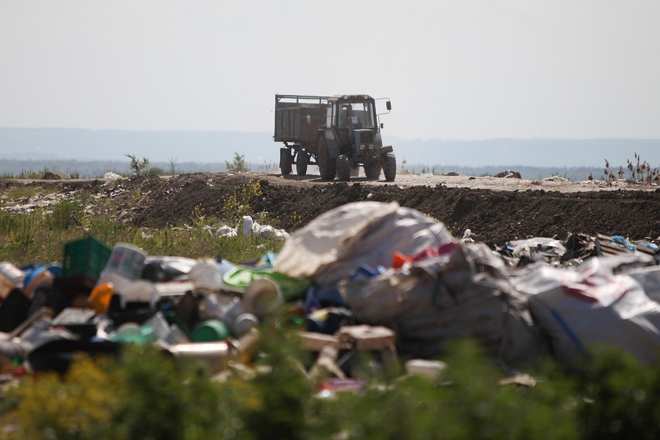 Свалку в Порховском районе закроют, а вместо неё мусор будут возить на два межмуниципальных полигона.
