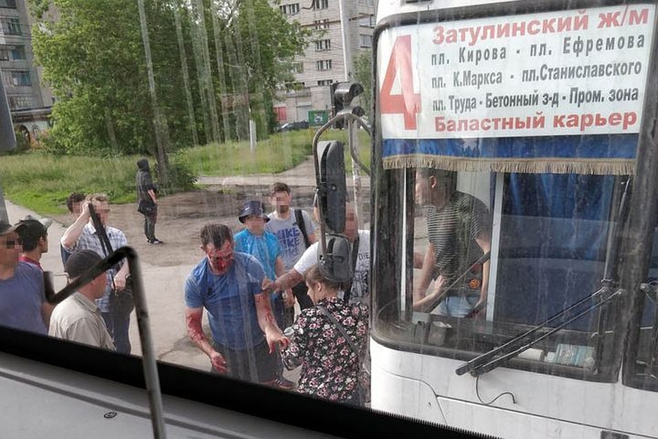 Драка произошла на площади Кирова.