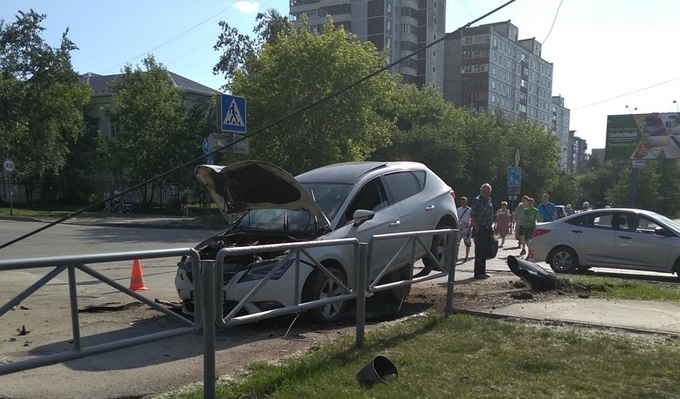 Фото из паблика "Подслушано Парковый"