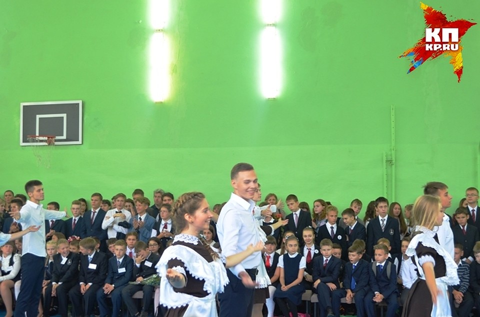 Школа пока еще не открылась, идет набор преподавателей
