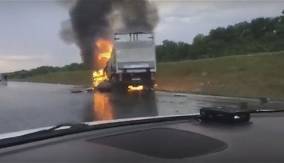 Авария произошла ранним утром на трассе М-5 около села переволоки