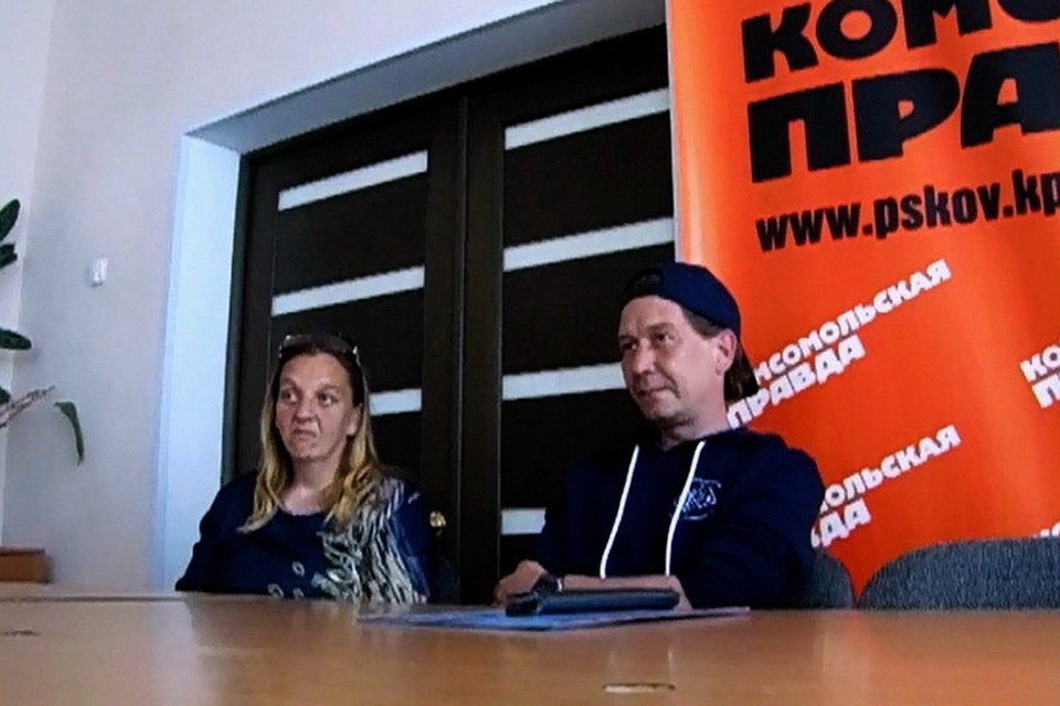 Пара не похожа на голодающих или глубоко несчастных людей. Бергфельды были хорошо одеты, выглядели бодрыми.