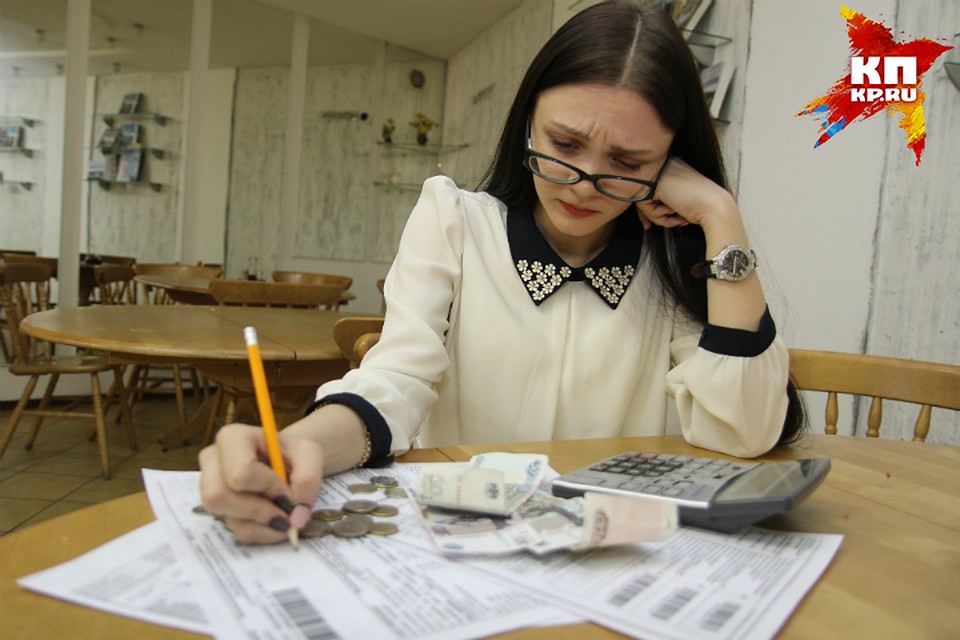 Некоторые омичи копят долги с 2004 года.