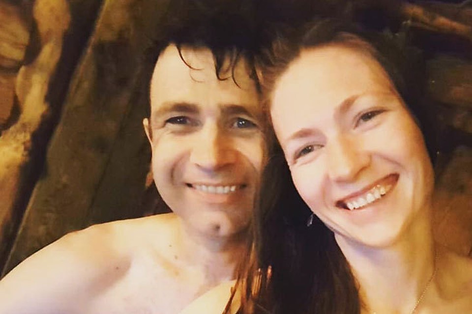 Домрачева и Бьорндален отдыхают в бане. Фото: instagram.com/dadofun