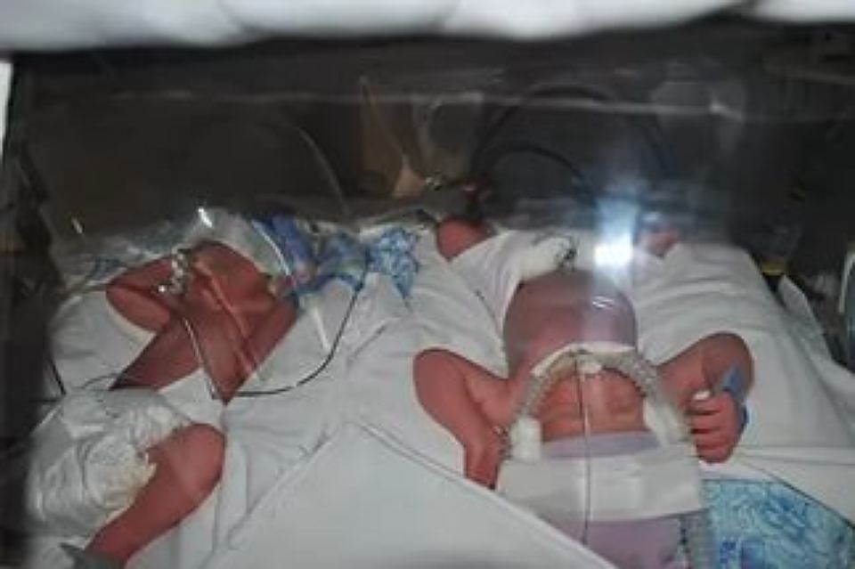 Малышей вместе со счастливой 32-летней мамой уже выписали. Фото: ГОПАЛО Ольга.
