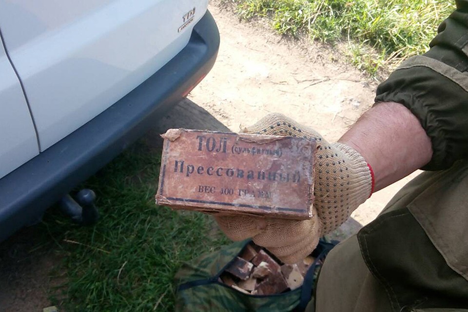 Под Оршей ремонтировали мост и нашли тротиловые шашки. Фото предоставлено работниками СМП 169.