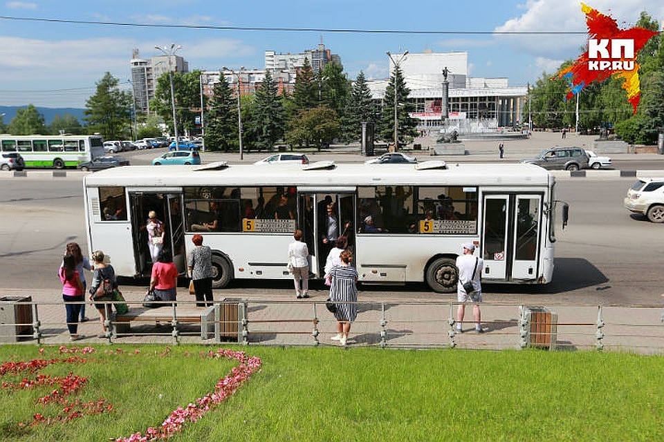 Красноярцы смогут расплатиться в автобусах банковскими картами.