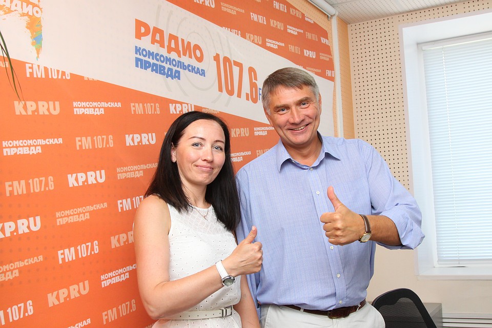 Анна Санникова, начальник отдела Центра подготовки сборных команд УР и Павел Вечтомов, заместитель министра по физкультуре, спорту и молодежной политике УР