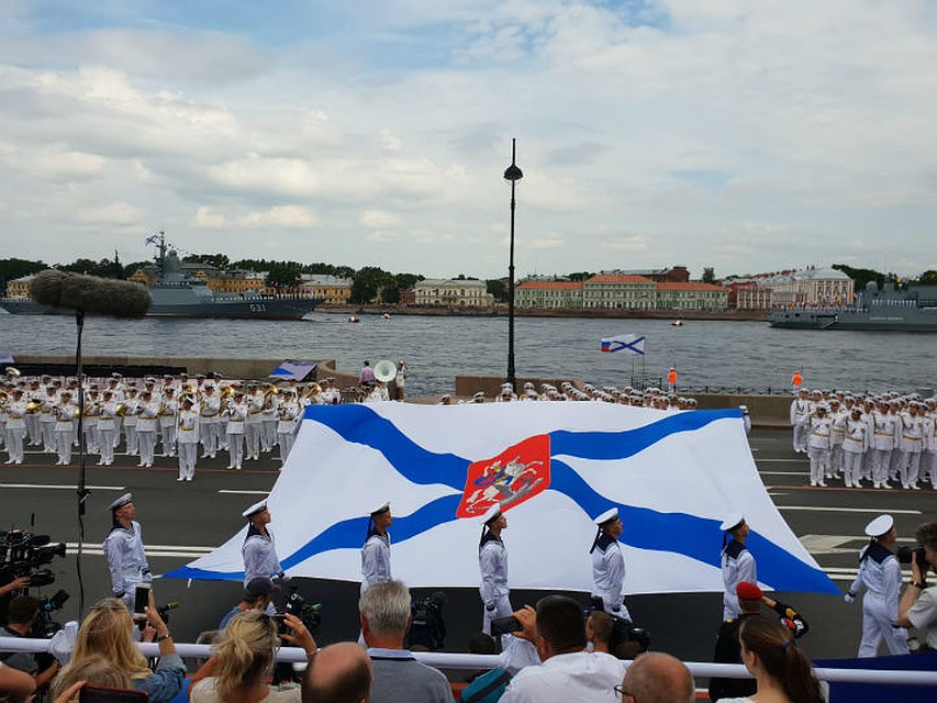 Корабли, участвовавшие в параде - это гордость отечественного флота.