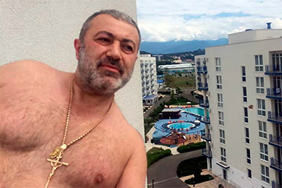 Хачатурян часто ездил по зонам, привозил «взгрев» для заключенных - сигареты, продукты, деньги