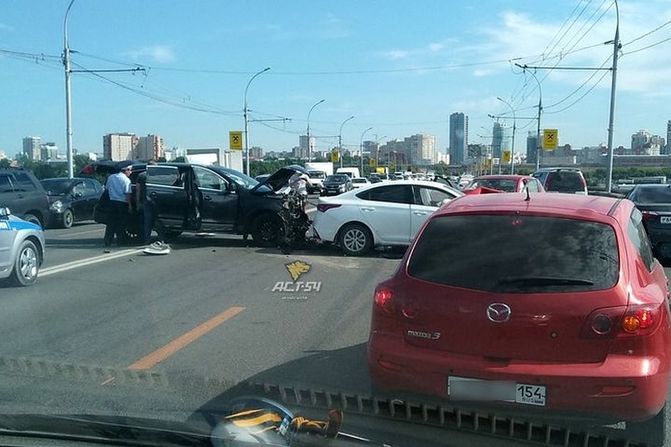 В аварии пострадал один человек.