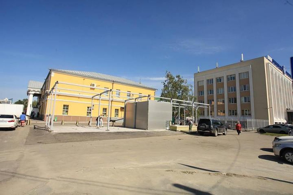 Строящуюся автомойку в историческом центре Барнаула могут снести. Фото Игоря Янцена