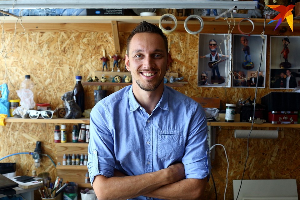 Сегодня Станислав владеет студией эксклюзивных подарков NIKONOVICH STUDIO.