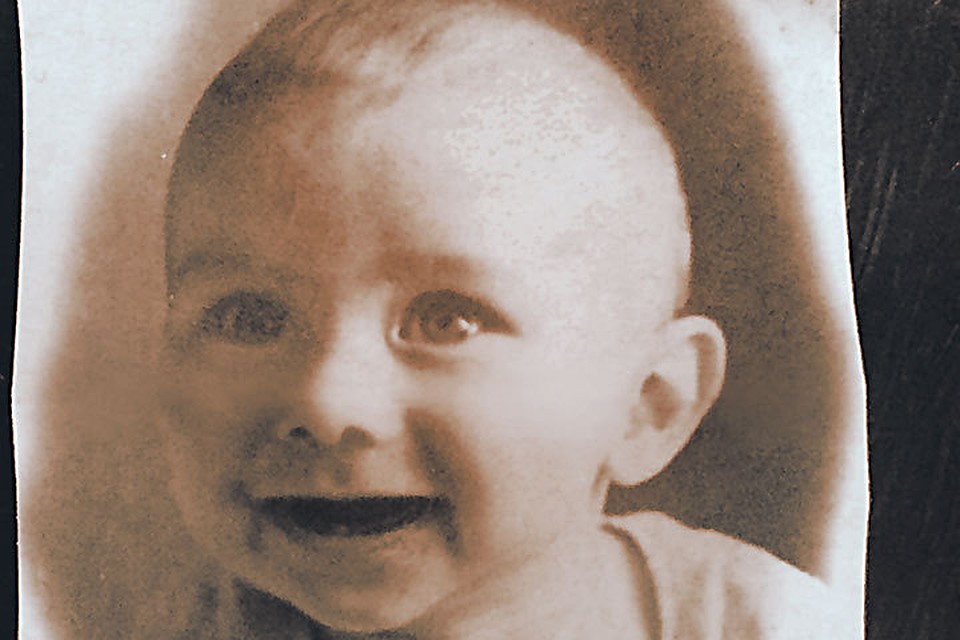 Это Александр Бургач (род. 10 февраля 1956 г.). Если вы знаете его, напишите: konata@kp.ru или позвоните: (495) 637-64-97. Фото: Личный архив Людмилы Комовой