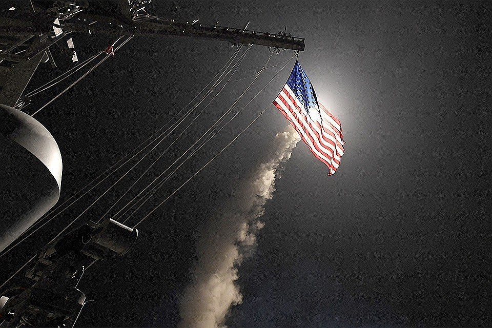 США при поддержке Великобритании и Франции готовятся нанести очередной ракетный удар по территориям, контролируемой сирийскими правительственными силами
