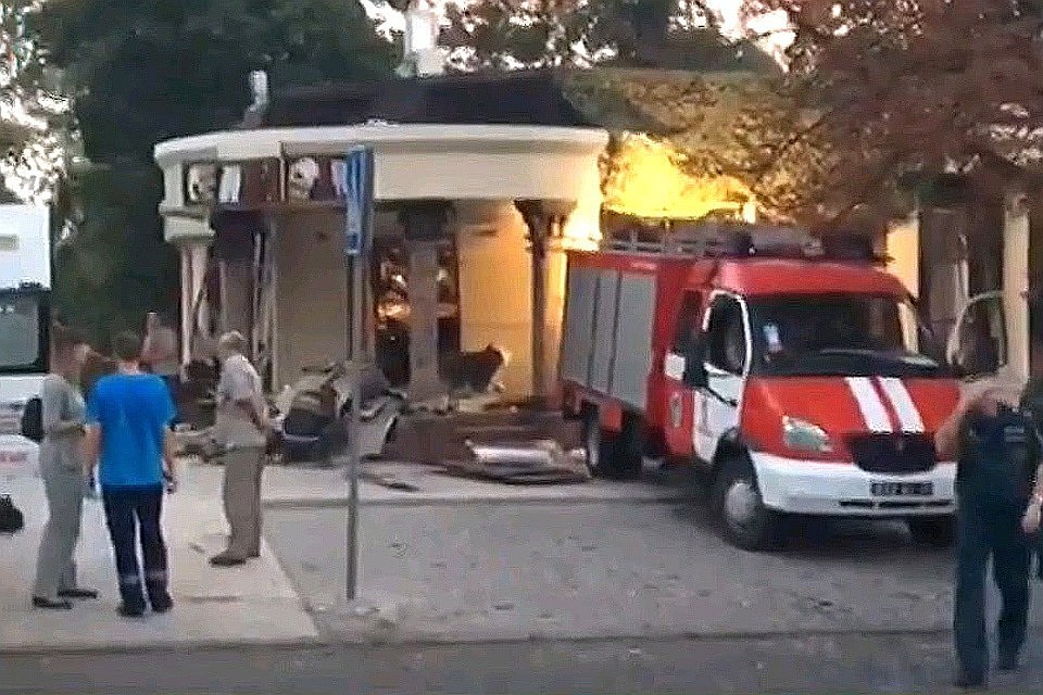 В минувшую пятницу, 31 августа, при взрыве в Донецке погиб глава ДНР Александр Захарченко, после чего в ЛНР был введен режим повышенной боевой готовности