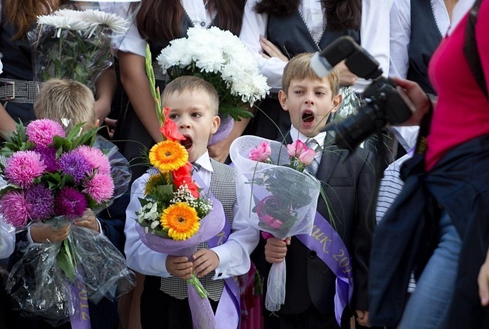 Вчера в школах Молдовы начался новый учебный год.