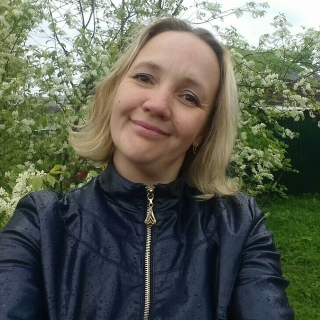 Жительница Айкино Анна Семукова красота природы родного Усть-Вымского района вдохновляет писать стихи и заниматься фотографией.
