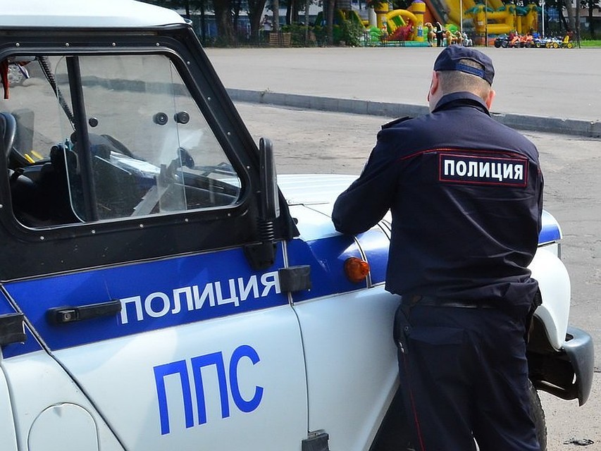 Житель областного центра выражался в адрес правоохранителя нецензурной бранью.