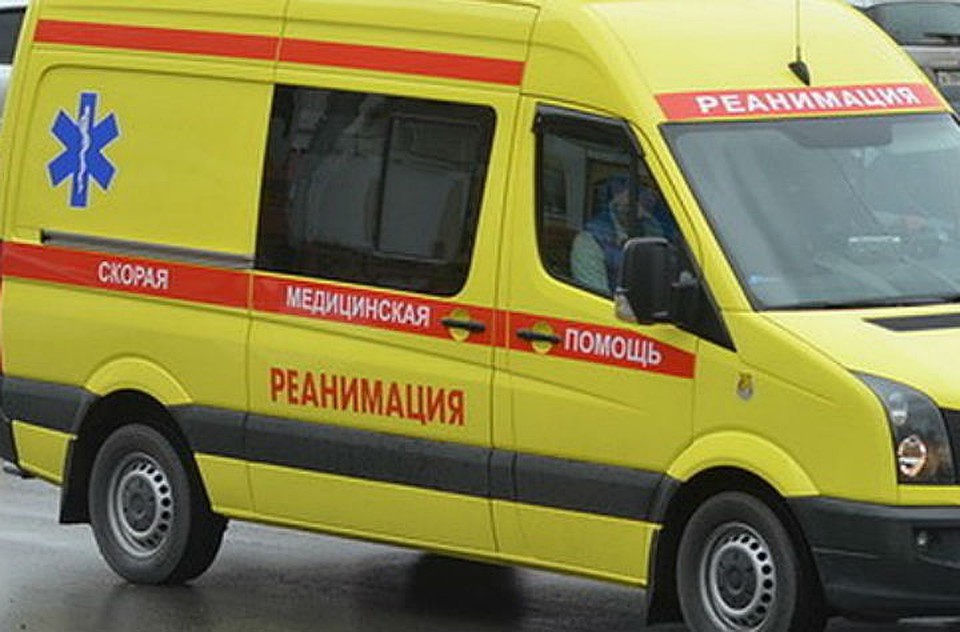 Двое пассажиров "пятерки" попали в больницу с тяжелыми травмами.