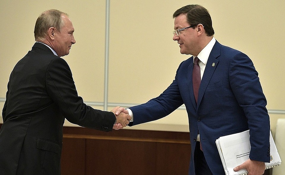 Президент РФ и глава региона провели рабочую встречу в Кремле