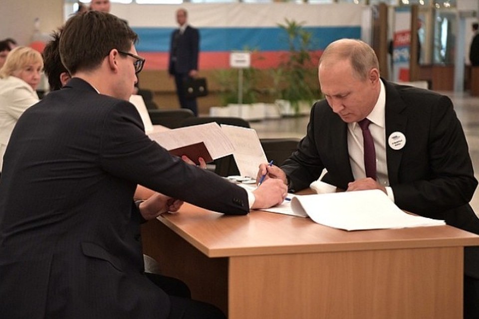 Президент России Владимир Путин проголосовал на выборах мэра Москвы в здании Российской академии наук. Фото: пресс-служба Кремля