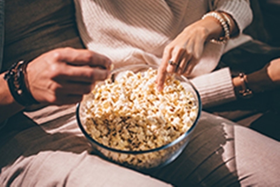 Предложение «Настрой Кино!» для тех, кто любит скоротать время за просмотром громких новинок отечественного и зарубежного кинематографа