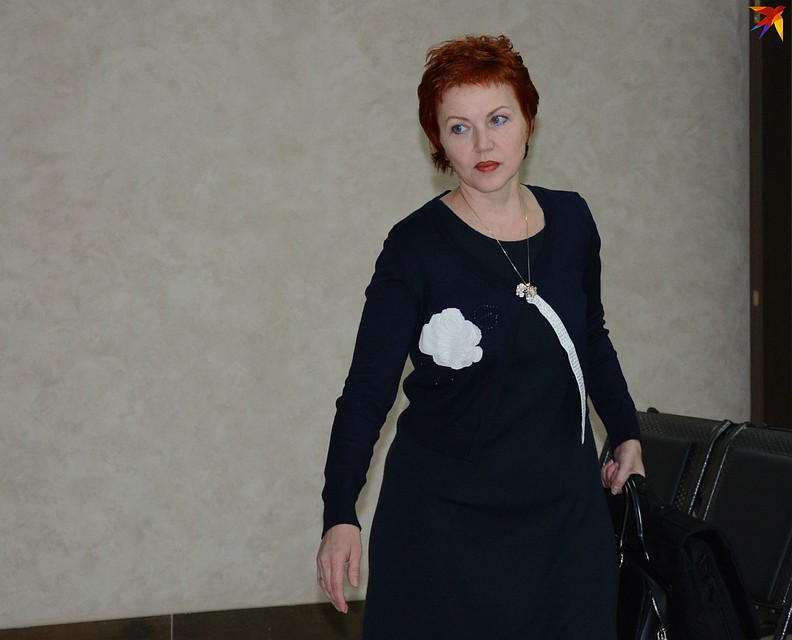 Елена Шабаршина подозревается в регулярном получении взяток от Алексея Чернова. Суммарный размер взятки составил 6 млн 680 тысяч рублей.