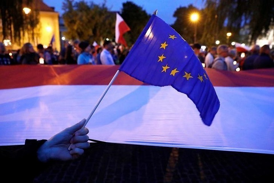 Польша будет голосовать против санкций ЕС в отношении Венгрии
