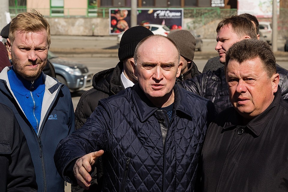 Антон Бахаев (крайний слева) отвечал за подготовку области к саммитам ШОС и БРИКС.
