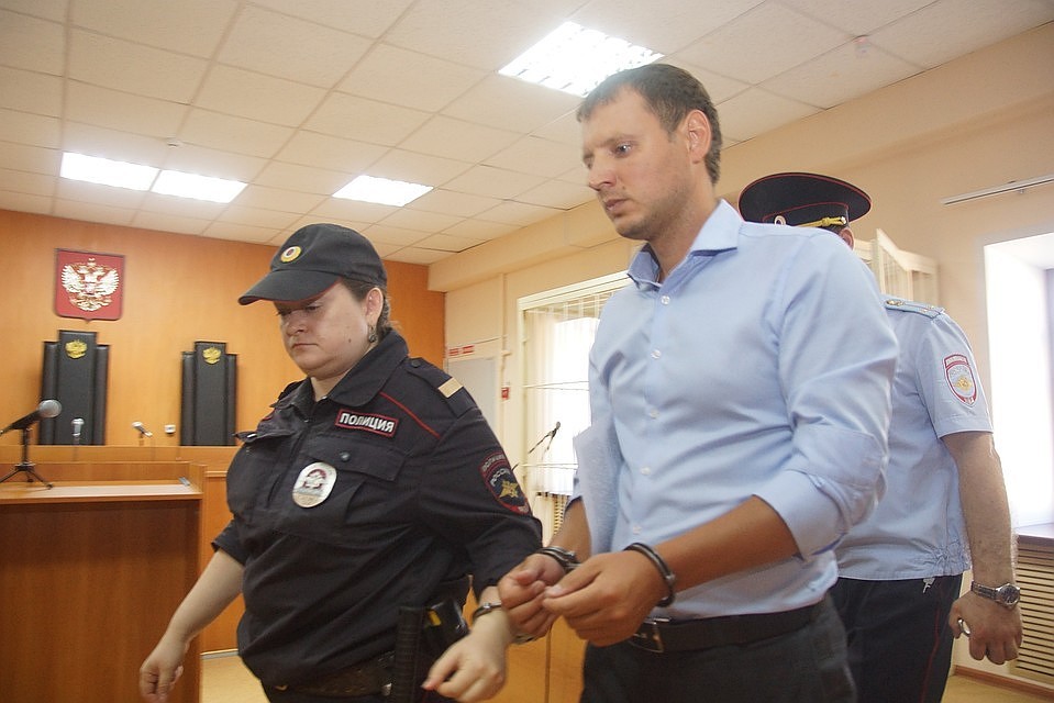 Архипова оставили под стражей еще на 3 месяца