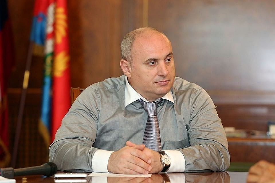 Муса Мусаев обвиняется в превышении должностных полномочий, нанёсших бюджету колоссальный ущерб в 81 миллион. Фото: администрация Махачкалы