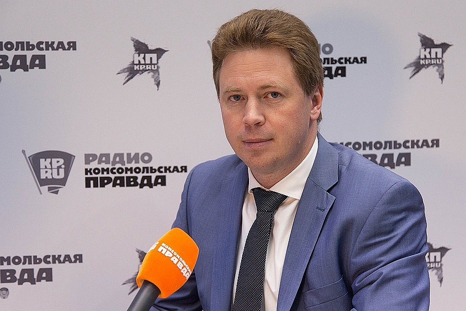 Губернатор Севастополя Дмитрий Овсянников в рамках Федеральной Целевой Программы начал реконструкцию стадиона в Балаклаве