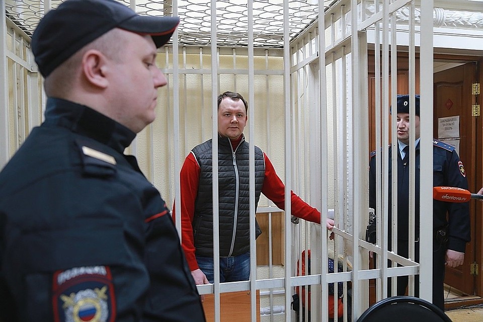 Экс-депутата красноярского Горсовета Аркадия Волкова выпустили под домашний арест